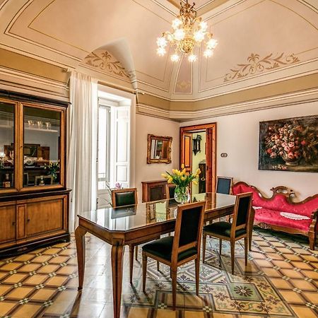 オストゥーニ Palazzo Stunis - Dimora Di Charme Bed & Breakfast エクステリア 写真