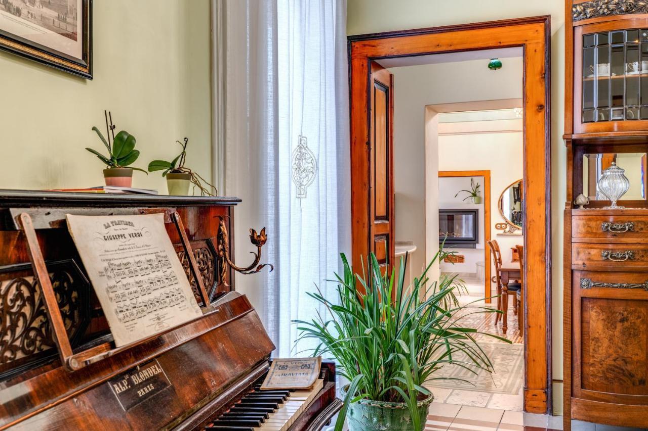 オストゥーニ Palazzo Stunis - Dimora Di Charme Bed & Breakfast エクステリア 写真