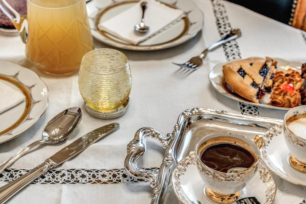 オストゥーニ Palazzo Stunis - Dimora Di Charme Bed & Breakfast エクステリア 写真