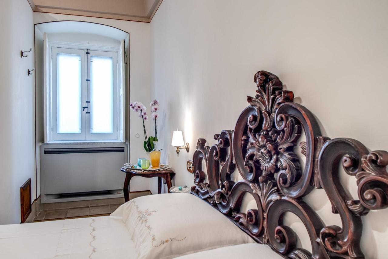 オストゥーニ Palazzo Stunis - Dimora Di Charme Bed & Breakfast エクステリア 写真