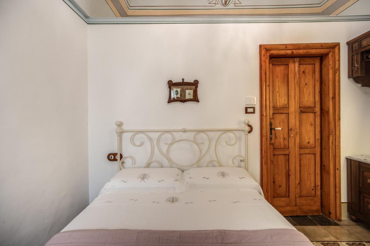 オストゥーニ Palazzo Stunis - Dimora Di Charme Bed & Breakfast エクステリア 写真