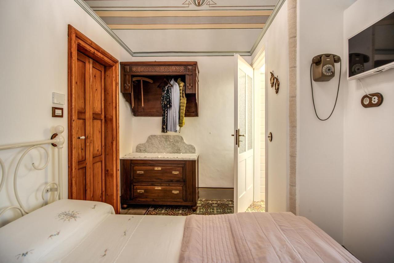 オストゥーニ Palazzo Stunis - Dimora Di Charme Bed & Breakfast エクステリア 写真