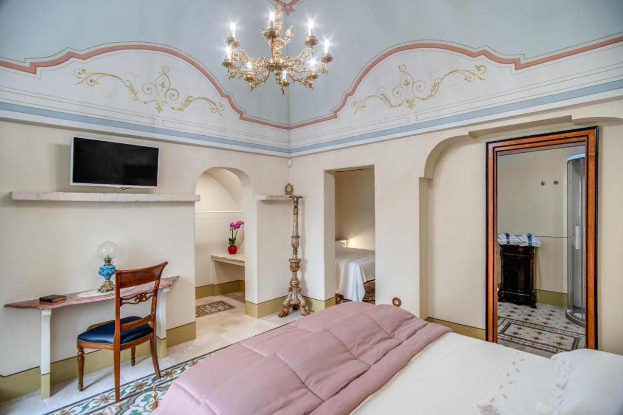 オストゥーニ Palazzo Stunis - Dimora Di Charme Bed & Breakfast エクステリア 写真