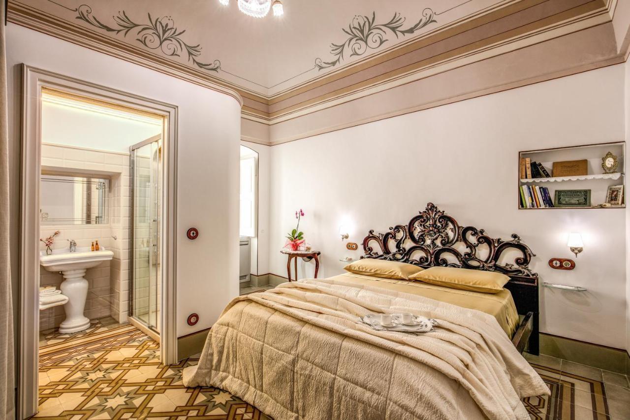 オストゥーニ Palazzo Stunis - Dimora Di Charme Bed & Breakfast エクステリア 写真