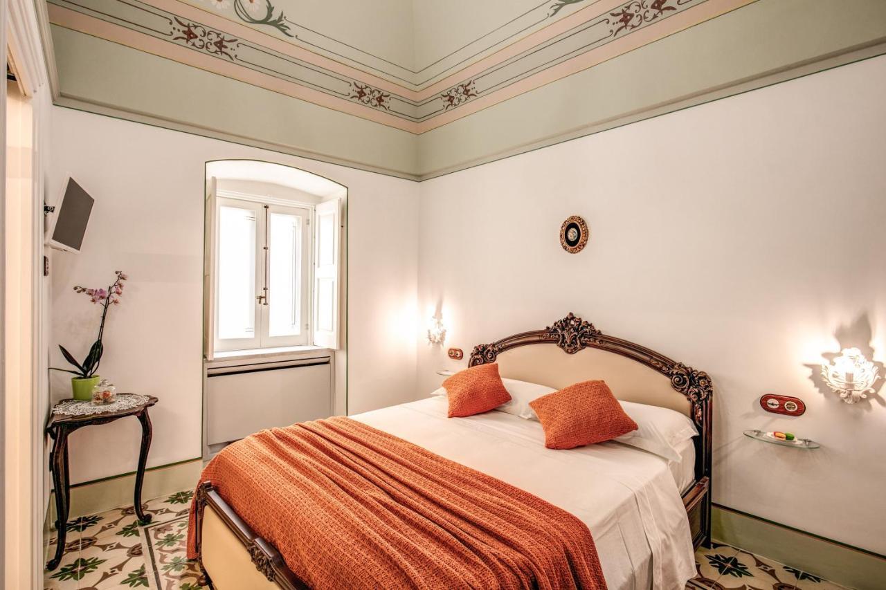 オストゥーニ Palazzo Stunis - Dimora Di Charme Bed & Breakfast エクステリア 写真