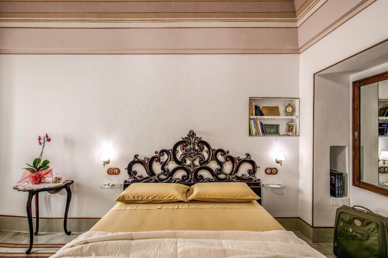 オストゥーニ Palazzo Stunis - Dimora Di Charme Bed & Breakfast エクステリア 写真