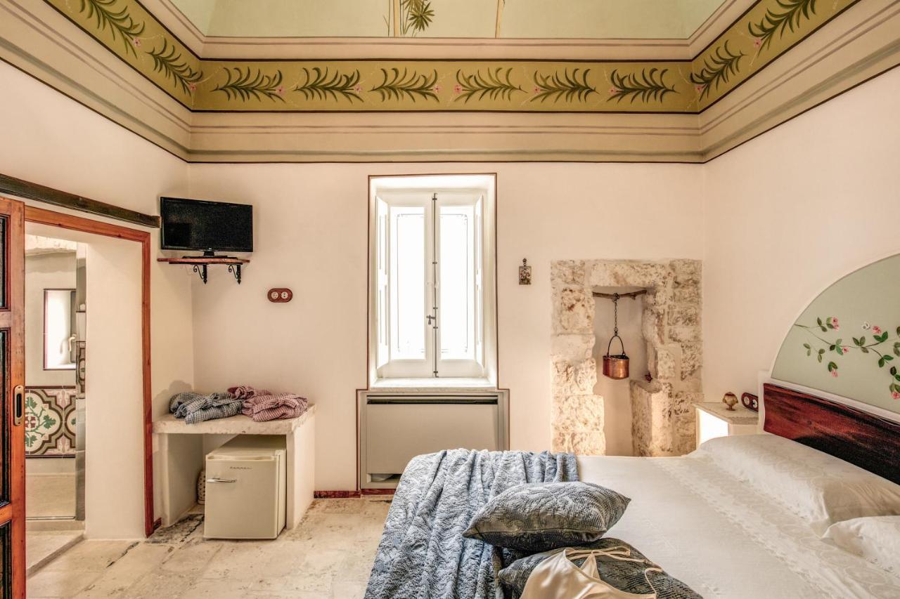 オストゥーニ Palazzo Stunis - Dimora Di Charme Bed & Breakfast エクステリア 写真