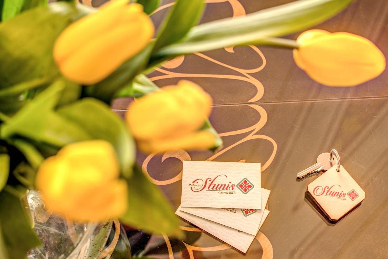 オストゥーニ Palazzo Stunis - Dimora Di Charme Bed & Breakfast エクステリア 写真